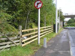 New fence in Baberton Mains View Sep 2011
